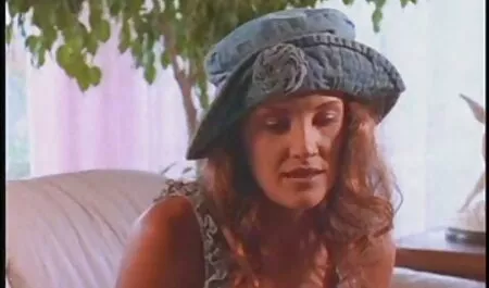 Ziege drückt den por ...