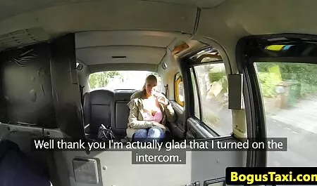 Redhead mit zwei gei ...