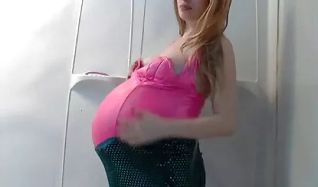 Nackte Selbstdrehung ...