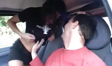 Junge mit weißen Haa ...