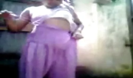 Eine Blondine bracht ...