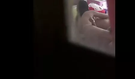 Ein Mann mit einem A ...