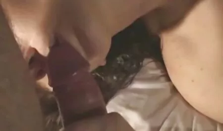 Sie ist süß, schön r ...