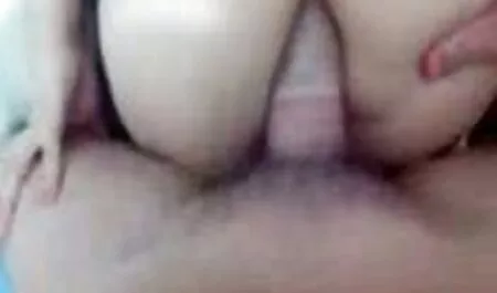 Junge Mädchen bevorz ...